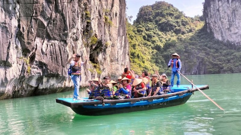 ឈូងសមុទ្រ Ha Long ត្រៀមខ្លួនជាស្រេចទទួលភ្ញៀវទេសចរក្រោយព្យុះលេខ៣