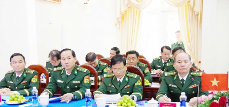 ខេត្ត Binh Phuoc៖ កិច្ចពិភាក្សារវាងកងទ័ពការពារព្រំដែន Binh Phuoc និងស្នងការដ្ឋាននគរបាលខេត្តក្រចេះ និងខេត្តមណ្ឌលគិរី