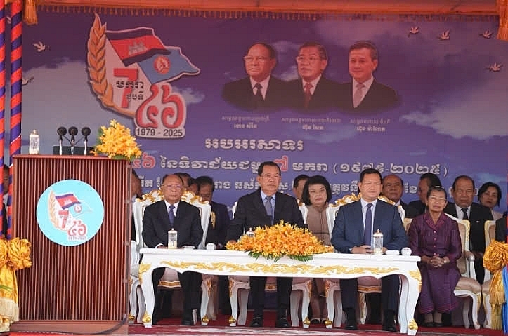 សម្ដេចតេជោ ហ៊ុន សែន ប្រធានព្រឹទ្ធសភាកម្ពុជា និងជាប្រធានគណបក្សប្រជាជនកម្ពុជាអញ្ជើញជា