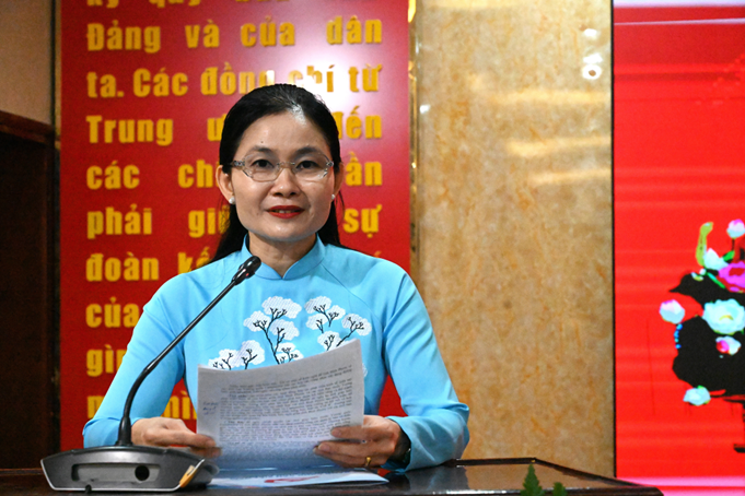 លោកស្រី Ton Ngoc Hanh លេខាគណៈកម្មាធិការបក្សខេត្ត Binh Phuoc