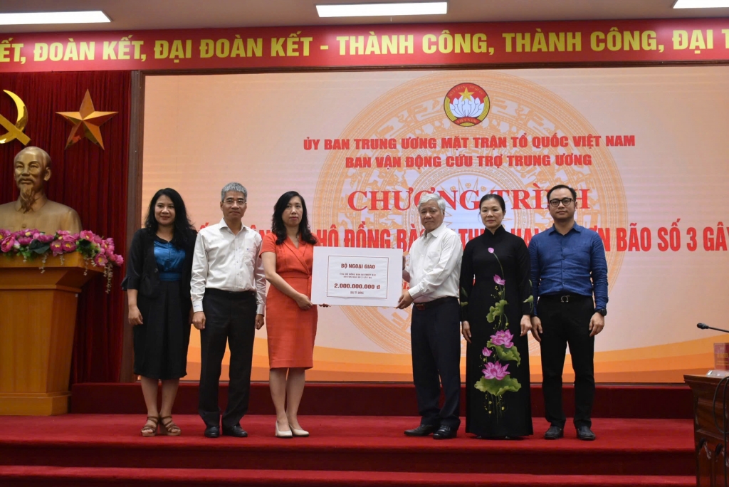 សមិទ្ធិផលជាច្រើនក្នុងការងាររបស់ប្រជាជនវៀតណាមនៅក្រៅប្រទេស