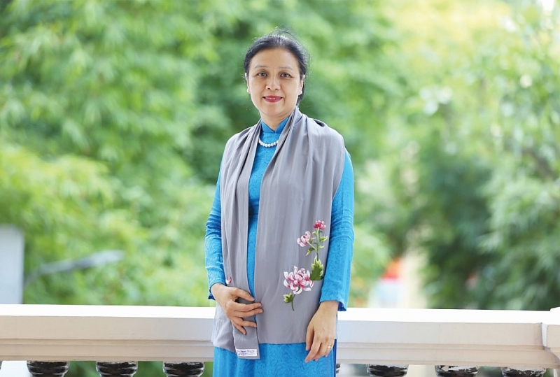 លោកស្រី Nguyen Phuong Nga ប្រធានសម្ព័ន្ធអង្គការមិត្តភាពវៀតណាម។