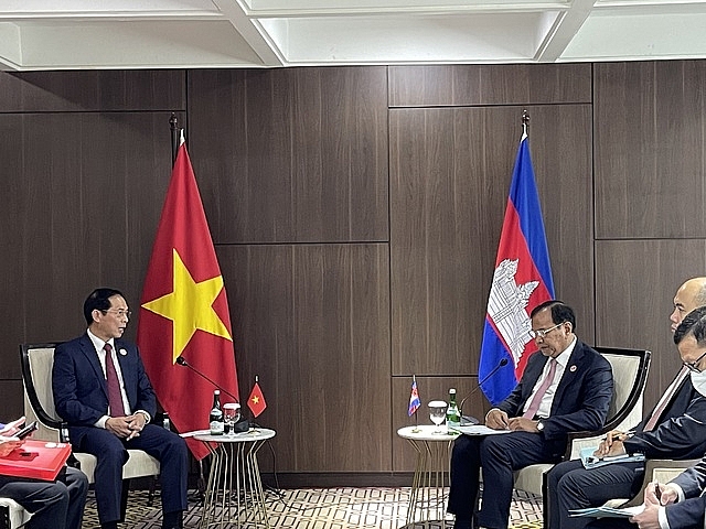 លោក Bui Thanh Son រជួបជាមួយ លោក ប្រាក់ សុខុន