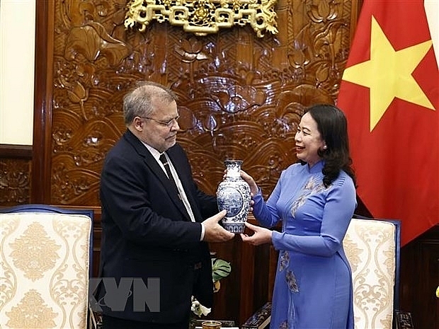លោកស្រី Vo Thi Anh Xuan ប្រធានរដ្ឋស្តីទី ទទួលជួប លោក Fernando Apparicio da Silva ឯកអគ្គរដ្ឋទូតប្រេស៊ីល