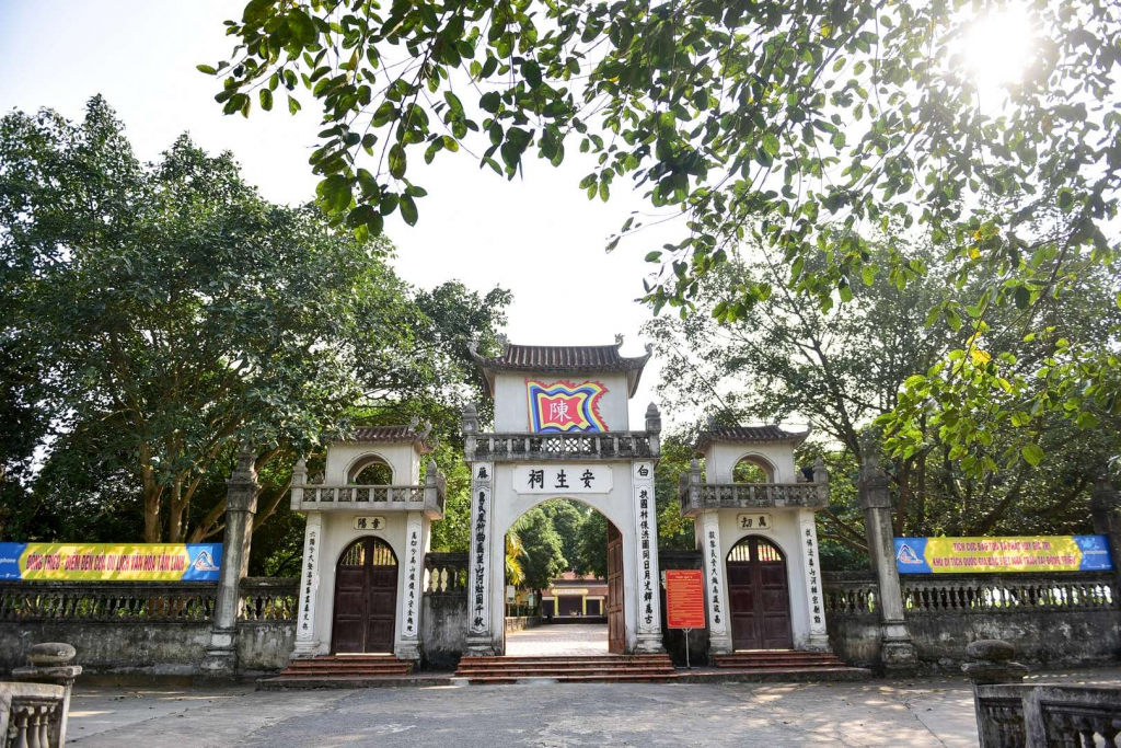 ដំណើរកម្សាន្តនិទាឃរដូវទៅតំបន់ដីដ៏ពិសិដ្ឋនៃរាជវង្ស Tran
