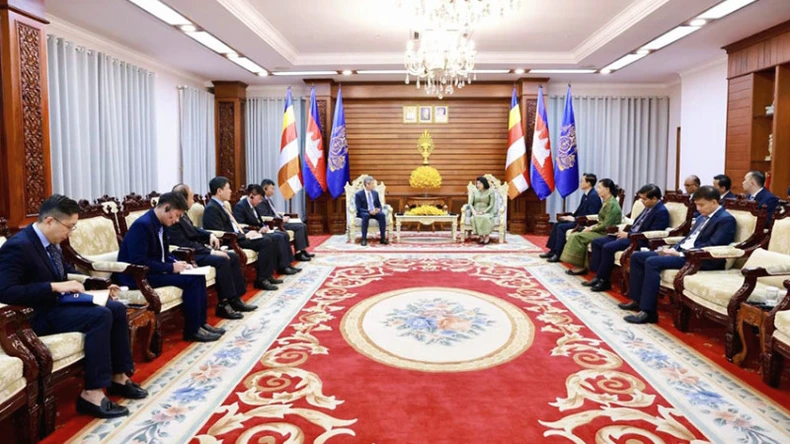 ទិដ្ឋភាពនៃជំនួប។