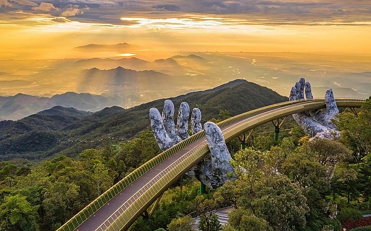 ទីក្រុង Da Nang ជាគោលដៅទី ៣ នៅវៀតណាមដែល Emirates បានបើកជើងហោះហើរ បន្ទាប់ពីទីក្រុងហាណូយ និងទីក្រុងហូជីមិញ។