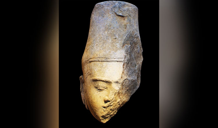 បំណែកនៃរូបចម្លាក់ព្រះសិរព្រះនារាយណ៍ត្រូវបានរកឃើញនៅប្រាសាទត្រពាំងផុង
