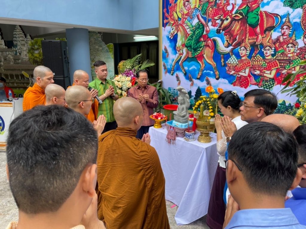 ពិធីបុណ្យចូលឆ្នាំប្រពៃណីខ្មែរ ប្រកបដោយភាពកក់ក្តៅនៅស្ថានទូតកម្ពុជាប្រចាំវៀតណាម