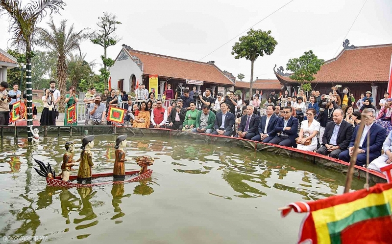 ស្វែងយល់ពីភាពស្រស់ស្អាតនៃ Bac Ninh - Kinh Bac នៅកម្មវិធី “ទិវាស្វែងយល់វៀតណាមឆ្នាំ ២០២៣”