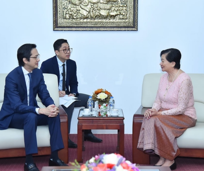 លោក Do Hung Viet អនុរដ្ឋមន្ត្រីការបរទេសវៀតណាម បានដឹកនាំគណៈប្រតិភូក្រសួងការបរទេស ទៅជូនពរចូលឆ្នាំថ្មី នៅស្ថានទូតកម្ពុជា
