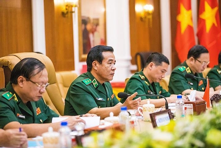 លោកឧត្តមសេនីយ៍ទោ Le Duc Thai និងគណៈប្រតិភូវៀតណាម