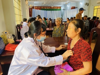 កិច្ចសហប្រតិបត្តិការផ្នែកសុខាភិបាលសម្រាប់ប្រជាជនតំបន់ព្រំដែនវៀតណាម-កម្ពុជា