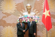 លោក Tran Thanh Man ប្រធានរដ្ឋសភាវៀតណាម បានទទួលជួបលោក Suvon Luongbunmi អនុប្រធានរដ្ឋសភាឡាវ