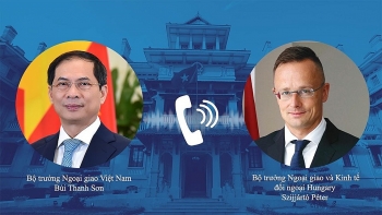 វៀតណាមយកចិត្តទុកដាក់ទំនាក់ទំនងជាមួយ EU និងហុងគ្រី