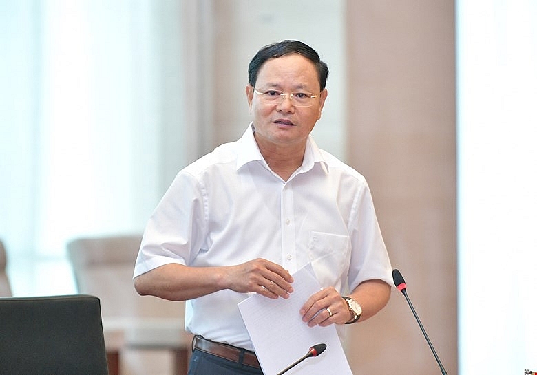 លោក Le Minh Ngan អនុរដ្ឋមន្ត្រីក្រសួងធនធាន និងបរិស្ថាន។ លោក Le Minh Ngan អនុរដ្ឋមន្ត្រីក្រសួងធនធាន និងបរិស្ថាន។