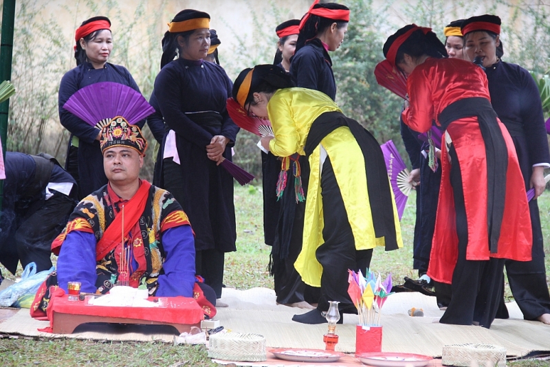 ទំនុករបាំក្នុងពិធីបុណ្យនាងហាយ។