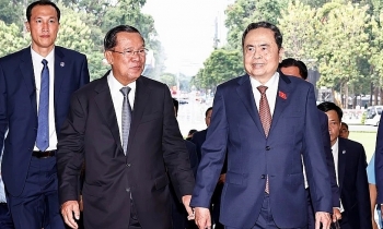 លោក Tran Thanh Man ប្រធានរដ្ឋសភាវៀតណាម ទទួលជួបប្រធានព្រឹទ្ធសភានៃព្រះរាជាណាចក្រកម្ពុជា