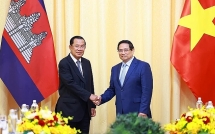 លោក Pham Minh Chinh នាយករដ្ឋមន្ត្រីវៀតណាម ជួបជាមួយសម្តេចតេជោ ហ៊ុន សែន ប្រធានគណបក្សប្រជាជនកម្ពុជា និងជាប្រធានព្រឹទ្ធសភាកម្ពុជា