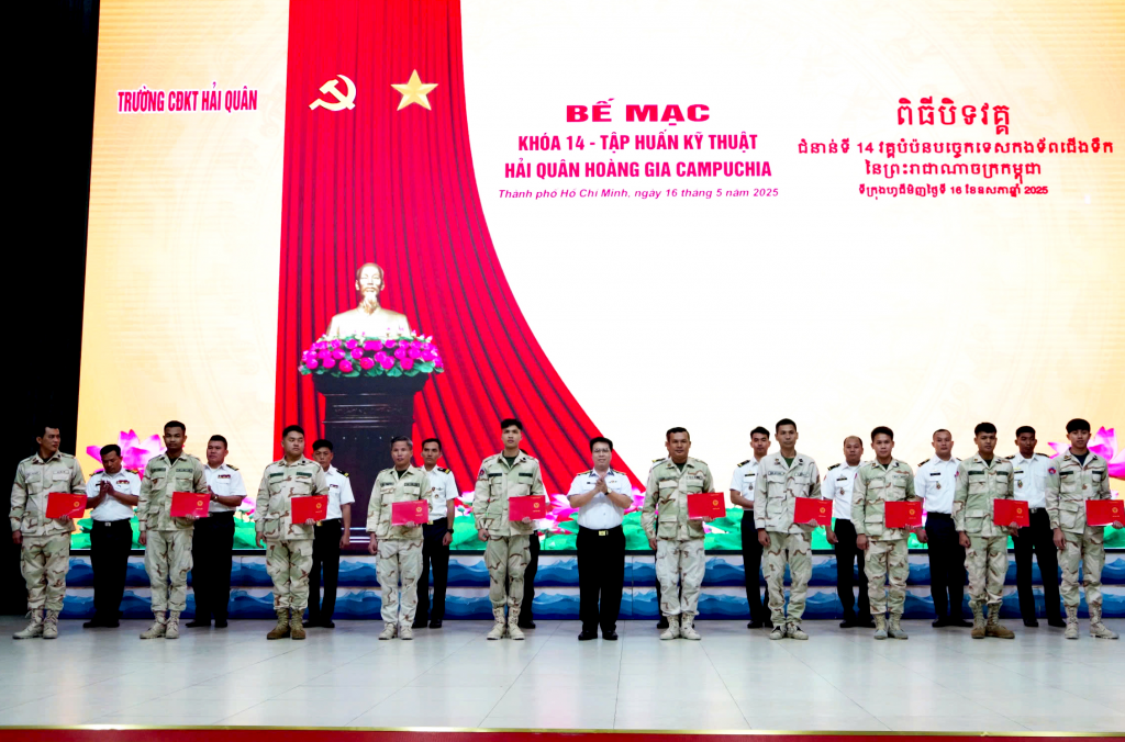 កងទ័ពជើងទឹកវៀតណាម-កម្ពុជា ពង្រឹងកិច្ចសហប្រតិបត្តិការបណ្តុះបណ្តាលលើវិស័យបច្ចេកទេស