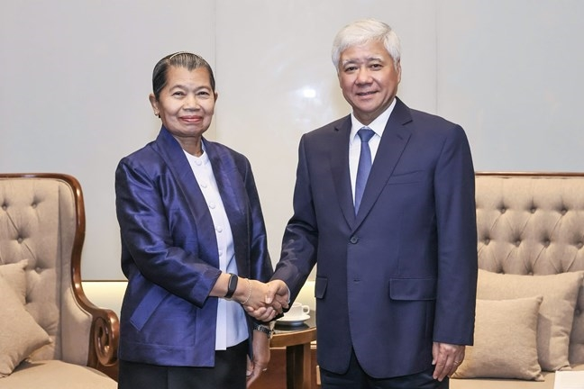 អនុប្រធានគណបក្សប្រជាជនកម្ពុជា៖ កម្ពុជាចងចាំជានិច្ចចំពោះការរួមចំណែកដ៏ធំធេងរបស់លោក Tran Duc Luong អតីតប្រធានរដ្ឋវៀតណាម