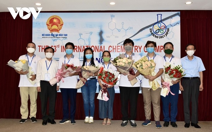 វៀតណាមដណ្តើមបានមេដាយមាស ៣ គ្រឿងនៅព្រឹត្តិការណ៍អូឡាំពិកគីមីវិទ្យាអន្តរជាតិឆ្នាំ ២០២១