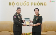 ប្រធានអគ្គសេនាធិការនៃកងទ័ពប្រជាជនវៀតណាមអញ្ជើញទទួលជួបអគ្គមេបញ្ជាការរងនៃកងយោធពលខេមរភូមិន្ទ មេបញ្ជាការកងទ័ពជើងគោក