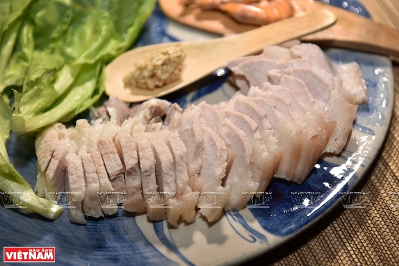 សាច់បានរមៀលគឺជាសាច់ជ្រូកបីជាន់ សាច់បានរមៀលគឺជាសាច់ជ្រូកបីជាន់