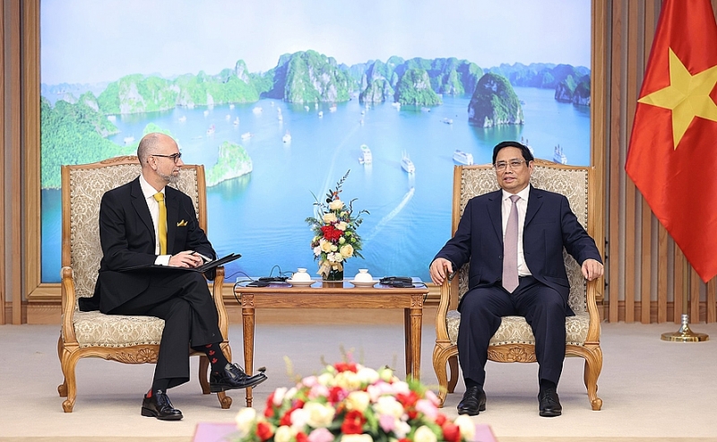 លោក Pham Minh Chinh នាយករដ្ឋមន្ត្រី ទទួលជួប លោក Shawn Perry Steil ឯកអគ្គរដ្ឋទូតកាណាដាប្រចាំនៅវៀតណាម