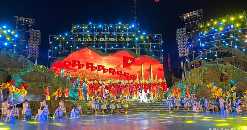 វៀតណាម៖ «ខ្សែស្របទី ១៧ - សេចក្ដីប្រាថ្នាអំពីសន្តិភាព» តភ្ជាប់អតីតកាល - បច្ចុប្បន្នកាលនិង ឆ្ពោះទៅអនាគត