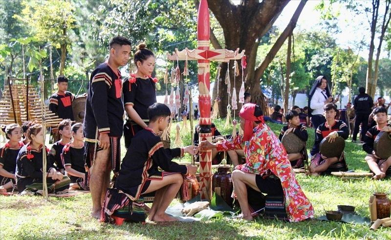 វៀតណាម៖ សកម្មភាពវប្បធម៌ដ៏សម្បូរបែបសម្រាប់កុមារជនជាតិភាគតិចនៅតំបន់ Tay Nguyen