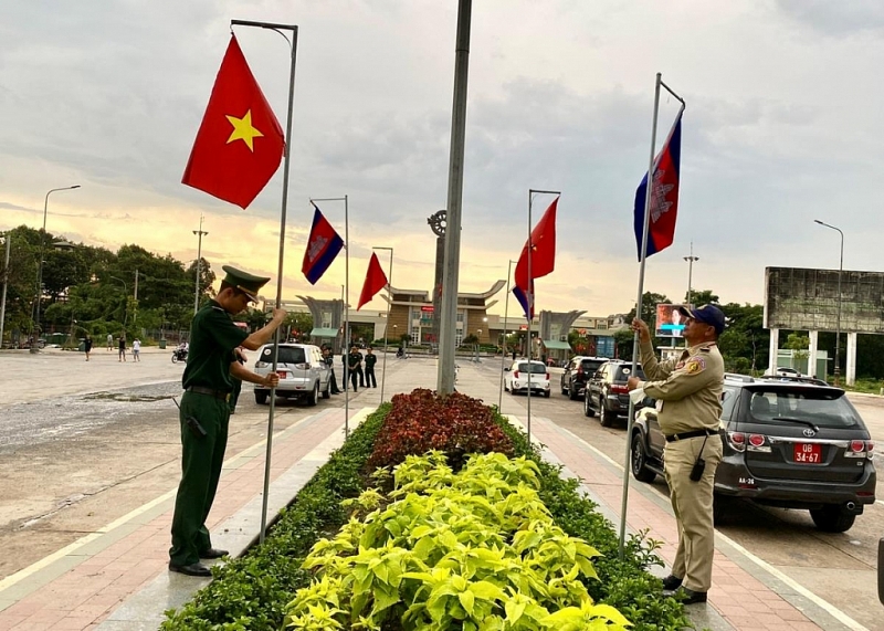 ខេត្ត Tay Ninh (វៀតណាម)៖ ត្រៀមរៀបចំសម្រាប់កម្មវិធីជួបប្រាស្រ័យនាយទាហានវ័យក្មេងនៃកងទ័ពការពារព្រំដែនវៀតណាម ជាមួយនាយទាហានវ័យក្មេងនៃកងទ័ពជើងគោក និងកងរាជអា