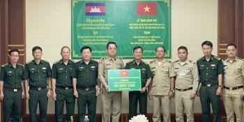 កងទ័ពការពារព្រំដែនខេត្ត Gia Lai និង ខេត្តរតនគិរីពង្រឹងចំណងសាមគ្គីភាពមិត្តភាពស្មោះត្រង់