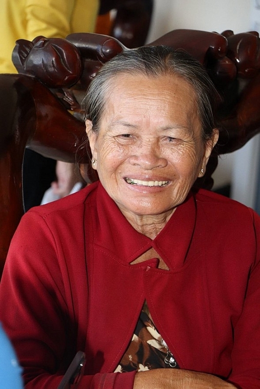 លោកស្រី Duong Thi Tam បានចែករំលែកអំពីស្ថានភាពគ្រួសាររបស់នាង។