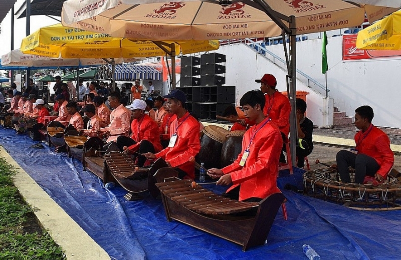 ភ្លេងពិណពាទ្យដ៏វិសេសវិសាលរបស់ជនជាតិខ្មែរ