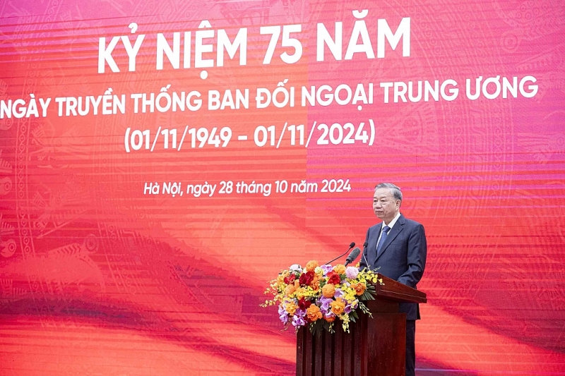 អគ្គលេខាបក្ស លោក To Lam អញ្ជើញថ្លែងក្នុងពិធី 