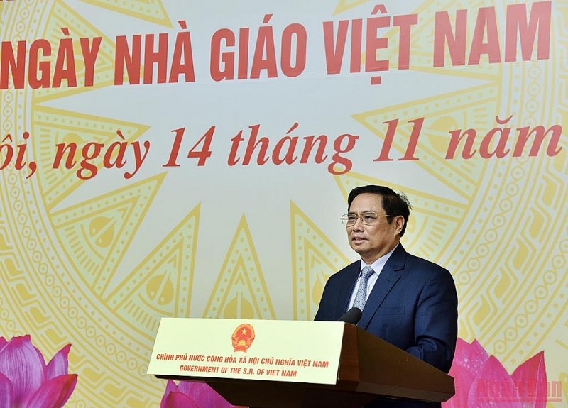 លោកនាយករដ្ឋមន្ត្រី Pham Minh Chinh អញ្ជើញថ្លែងលើកទឹកចិត្តដល់គ្រូបង្រៀន (រូបថត៖ nhandan)