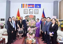 អនុរដ្ឋមន្ត្រីការបរទេសវៀតណាម អបអរសាទរខួបលើកទី ៧០ នៃទិវាបុណ្យឯករាជ្យជាតិនៃព្រះរាជាណាចក្រកម្ពុជា
