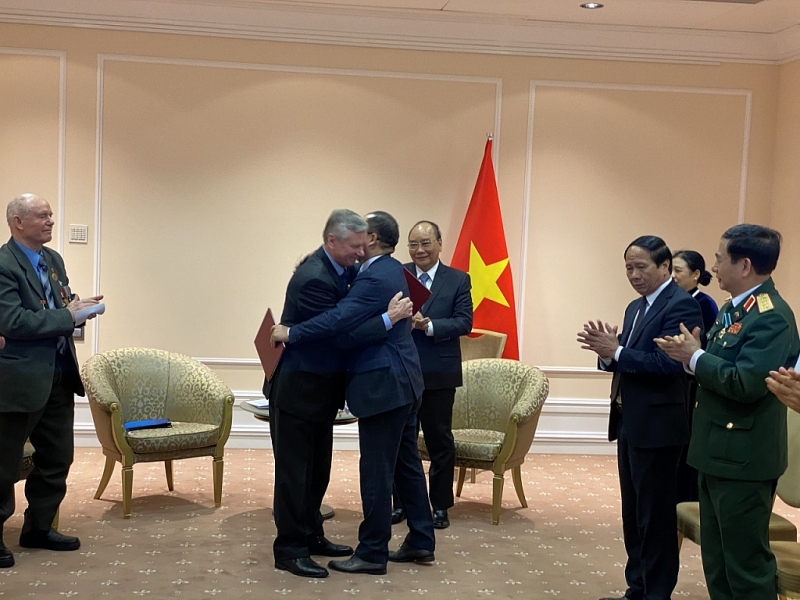 Hội hữu nghị Việt - Nga và Nga-Việt trao đổi thỏa thuận hợp tác giai đoạn ២០២០-២០២៥។