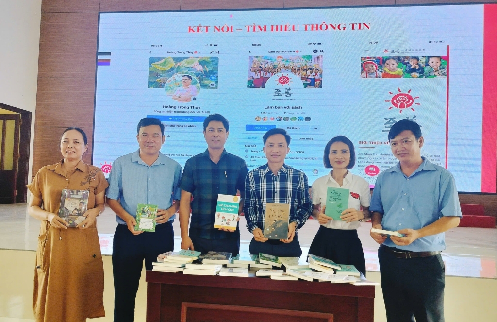 Zhi Shan Foundation៖ លើក​កម្ពស់​ចលនា​អំណាន​នៅ​តាម​សាលា​ក្នុង​ខេត្ត Nghe An