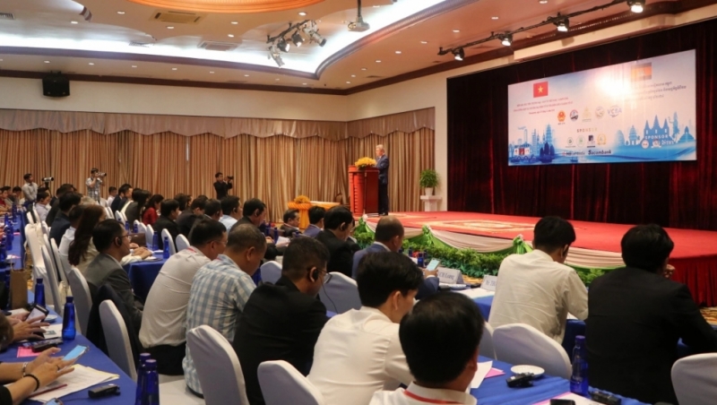 វេទិកាជំរុញពាណិជ្ជកម្ម និងវិនិយោគវៀតណាម-កម្ពុជា ក្រោមប្រធានបទ៖ ពង្រឹងកិច្ចសហប្រតិបត្តិការពាណិជ្ជកម្មអេឡិចត្រូនិកឆ្លងព្រំដែន និងសេដ្ឋកិច្ចឌីជីថល