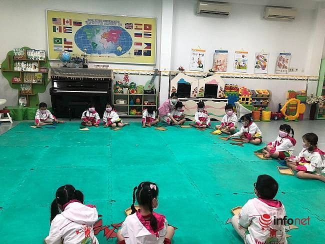 រូបភាព​កុមារ​មត្តេយ្យ​សិក្សា Da Nang សប្បាយ​រីករាយ​ទៅ​សាលា​តាំងពី​ព្រឹក​ថ្ងៃ​ទី ២១ខែកុម្ភៈ