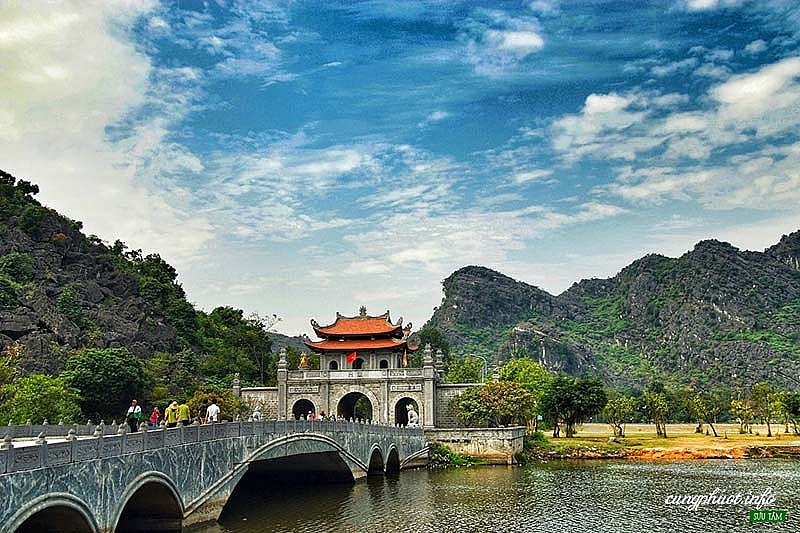 កន្លែងដ៏ល្អសម្រាប់ការធ្វើដំណើរនិទាឃរដូវនៅក្នុងរាជធានីបុរាណ ទីតាំងដ៏ល្អប្រណិតសម្រាប់ការធ្វើដំណើរក្នុងនិទាឃរដូវនៅក្នុងអតីតរាជធានីបុរាណ