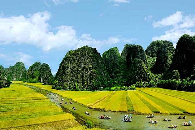 កន្លែងដ៏ល្អសម្រាប់ការធ្វើដំណើរនិទាឃរដូវនៅក្នុងរាជធានីបុរាណ ទីតាំងដ៏ល្អប្រណិតសម្រាប់ការធ្វើដំណើរក្នុងនិទាឃរដូវនៅក្នុងអតីតរាជធានីបុរាណ