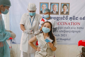 ៣លាននាក់ហើយ ! សរុបការចាក់វ៉ាក់សាំងការពារជំងឺកូវីដ១៩ជូនពលរដ្ឋនៅកម្ពុជា