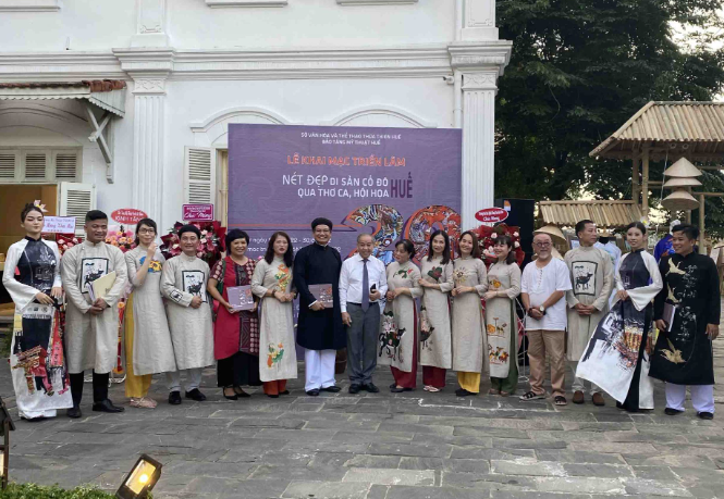 ពិព័រណ៍ «សម្រស់បេតិកភណ្ឌអតីតរដ្ឋធានីបុរាណ Hue តាមរយៈកំណាព្យ និងគំនូរ»