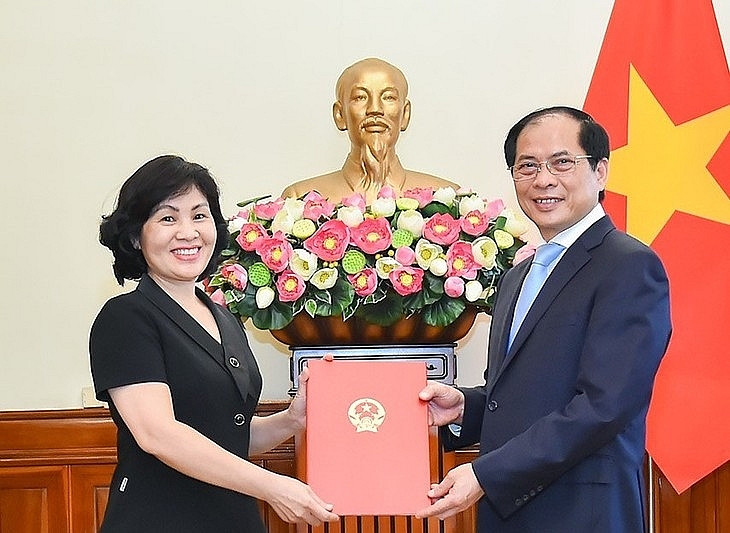 ស្ថានអគ្គកុងស៊ុលវៀតណាមប្រចាំនៅហ្លួងប៉្រាបាង (ឡាវ) ជូនសាតាំងកុងស៊ុល