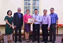 អង្គការទស្សនៈពិភពលោក (World Vision) ត្រូវយកចិត្តទុកដាក់បន្ថែមទៀតចំពោះកុមារវៀតណាមក្នុងកាលៈទេសៈដ៏លំបាកបំផុត
