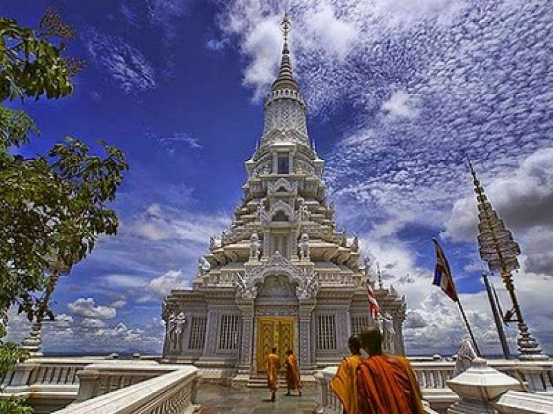 ភ្នំឧត្តុង្គ ភ្នំ១មានឈ្មោះ៣ អតីតរាជធានីខ្មែរ ដែលរក្សាទុកស្លាកស្នាមប្រវត្តិសាស្ត្រជាច្រើន!