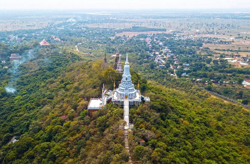 ភ្នំឧត្តុង្គ ភ្នំ១មានឈ្មោះ៣ អតីតរាជធានីខ្មែរ ដែលរក្សាទុកស្លាកស្នាមប្រវត្តិសាស្ត្រជាច្រើន!